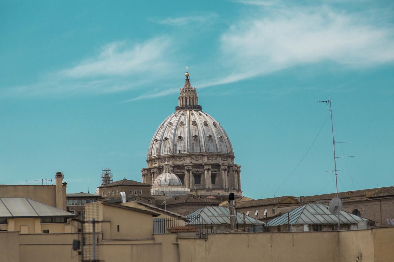 Royal Vatican 로마 외부 사진